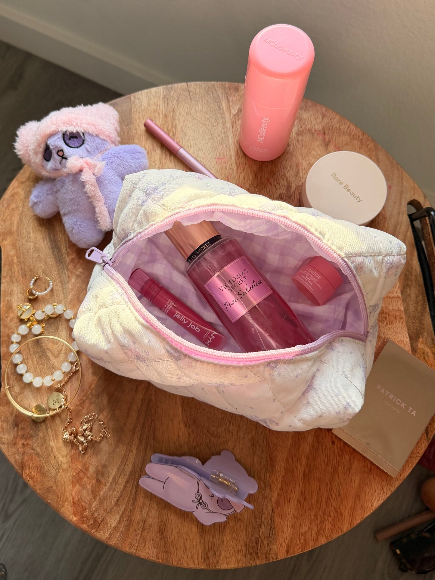 Cloud pouch